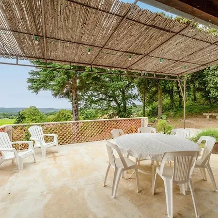 La Motette Drome Provencale بيت للعطل